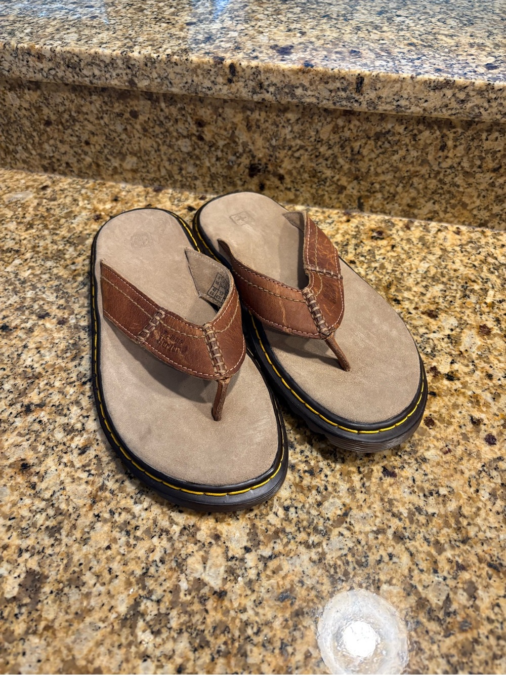 Doc Marten Brown Leather Thong Toe Post Flip Flop Sandals Women’s 10 Men’s 8